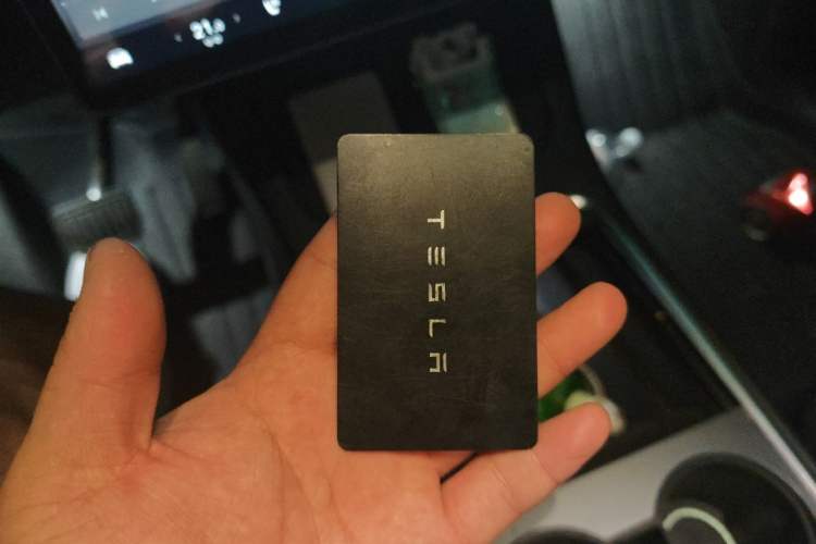 Used Tesla Model Y 2022 Long-Range All-Wheel-Drive Version Vehicle Key