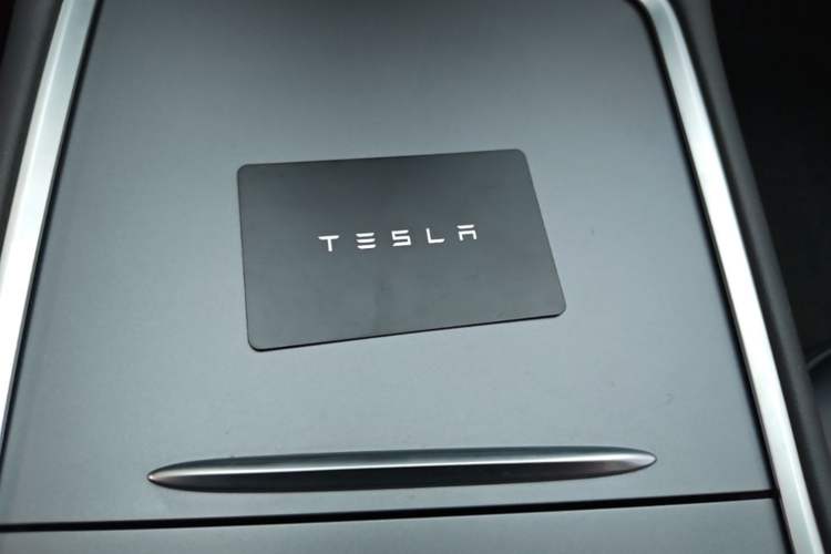 Used Tesla Model Y 2022 Revised Version Long-Range All-Wheel Drive Vehicle Key