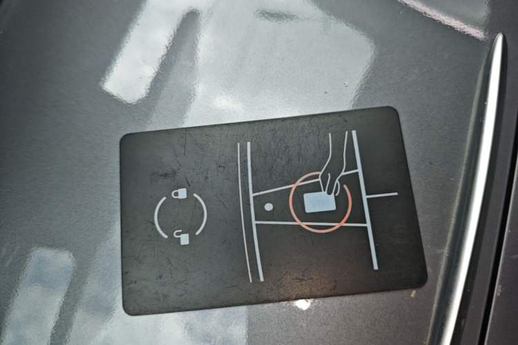 Used Tesla Model Y 2022 Revised Version Rear-Wheel Drive Vehicle Key