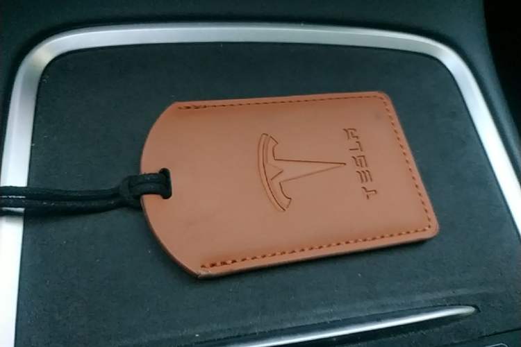 Used Tesla Model Y 2022 Revised Version Rear-Wheel Drive Vehicle Key