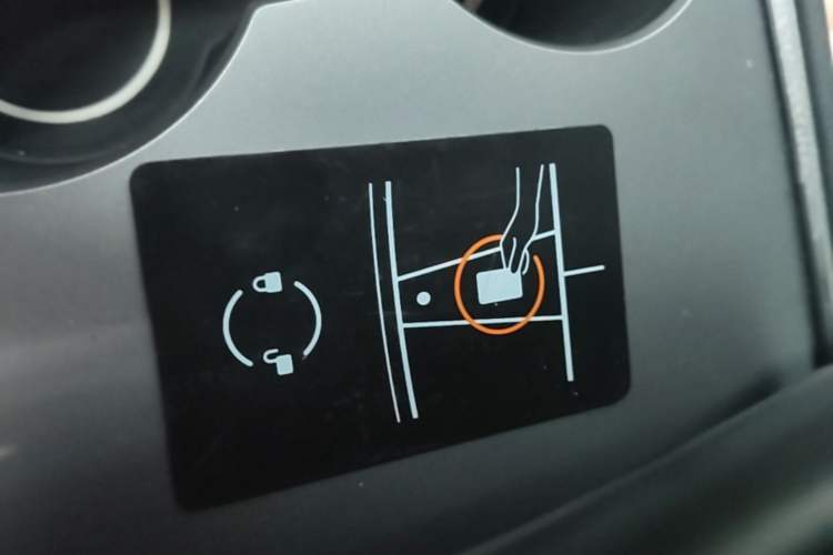 Used Tesla Model Y 2022 Rear-Wheel-Drive Version Vehicle Key