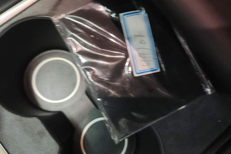 Used Tesla Model Y 2022 Long-Range All-Wheel-Drive Version Vehicle Key