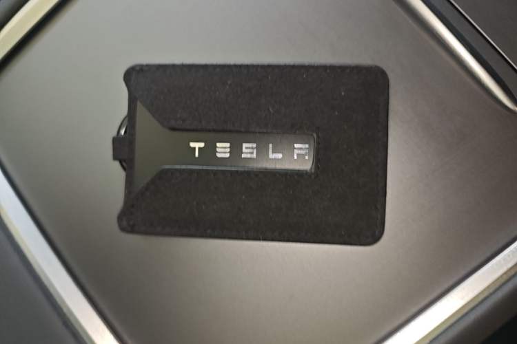 Used Tesla Model Y 2022 Rear-Wheel-Drive Version Vehicle Key