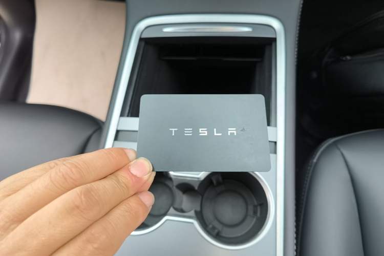 Used Tesla Model Y 2022 Rear-Wheel-Drive Version Vehicle Key