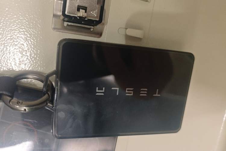 Used Tesla Model Y 2022 Revised Version Rear-Wheel Drive Vehicle Key