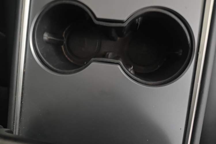 Used Tesla Model Y 2022 Revised Version Rear-Wheel Drive Vehicle Key