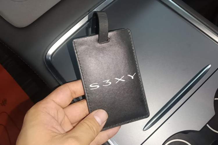 Used Tesla Model Y 2022 Rear-Wheel-Drive Version Vehicle Key