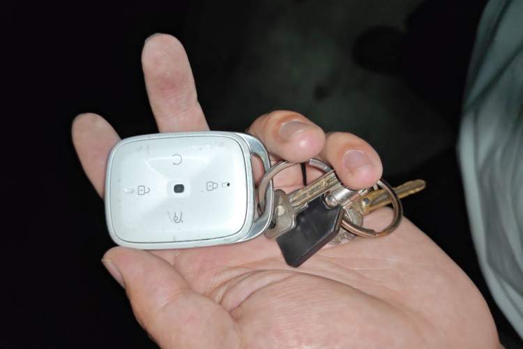 Used Tesla Model Y 2022 Long-Range All-Wheel-Drive Version Vehicle Key