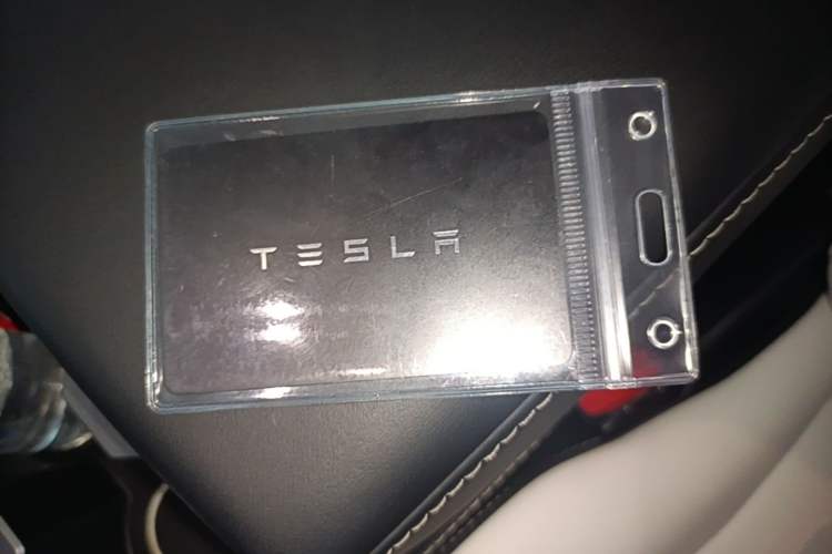 Used Tesla Model Y 2022 Revised Version Rear-Wheel Drive Vehicle Key