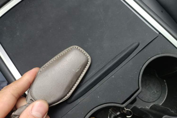 Used Tesla Model Y 2022 Rear-Wheel-Drive Version Vehicle Key
