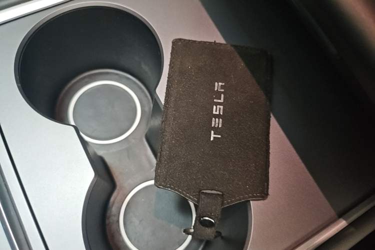 Used Tesla Model Y 2022 Revised Version Rear-Wheel Drive Vehicle Key