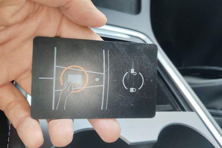 Used Tesla Model Y 2022 Long-Range All-Wheel-Drive Version Vehicle Key
