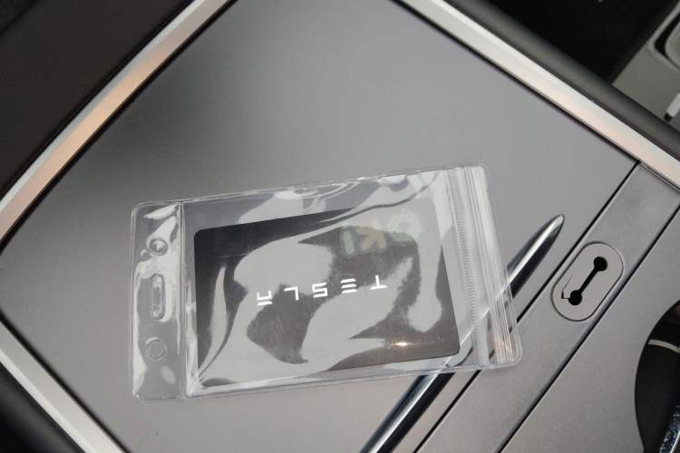 Used Tesla Model Y 2022 Revised Version Rear-Wheel Drive Vehicle Key