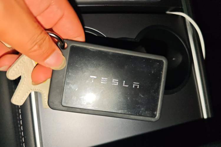 Used Tesla Model Y 2022 Rear-Wheel-Drive Version Vehicle Key