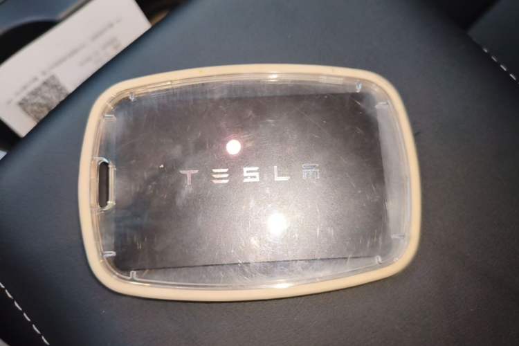 Used Tesla Model Y 2022 Performance High-Performance All-Wheel-Drive Version Vehicle Key