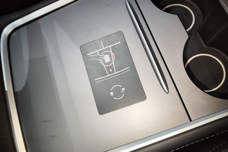 Used Tesla Model Y 2022 Revised Version Rear-Wheel Drive Vehicle Key