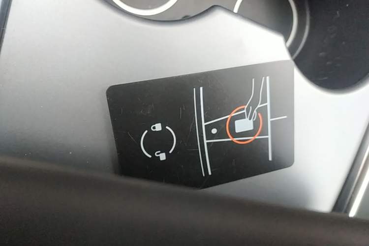 Used Tesla Model Y 2022 Revised Version Rear-Wheel Drive Vehicle Key