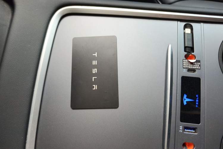 Used Tesla Model Y 2022 Revised Version Rear-Wheel Drive Vehicle Key