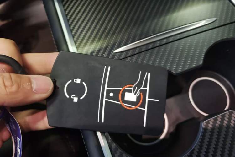 Used Tesla Model Y 2022 Performance High-Performance All-Wheel-Drive Version Vehicle Key