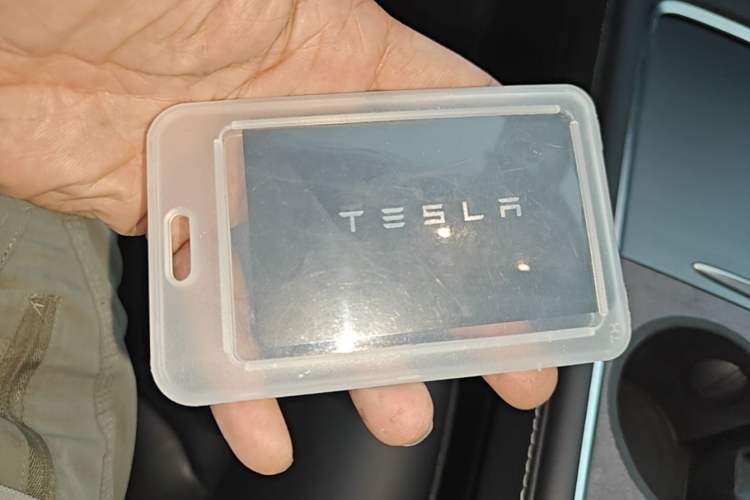 Used Tesla Model Y 2022 Long-Range All-Wheel-Drive Version Vehicle Key