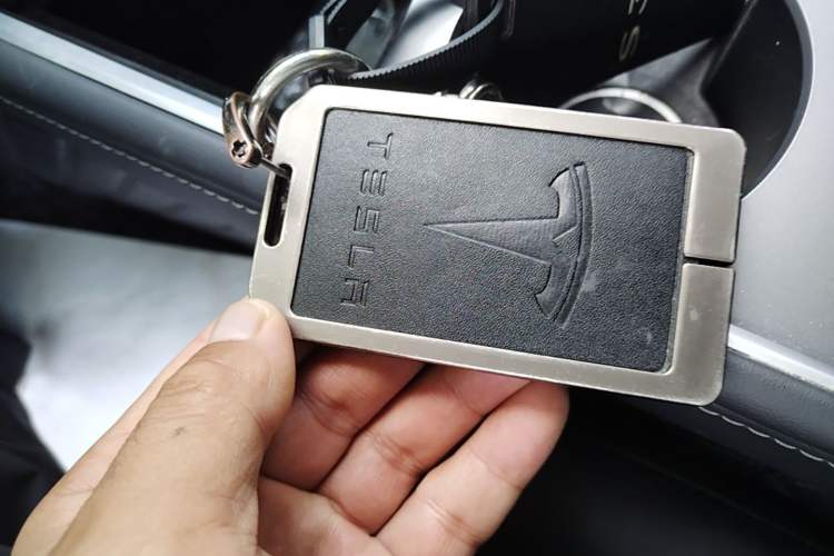 Used Tesla Model Y 2022 Revised Version Rear-Wheel Drive Vehicle Key