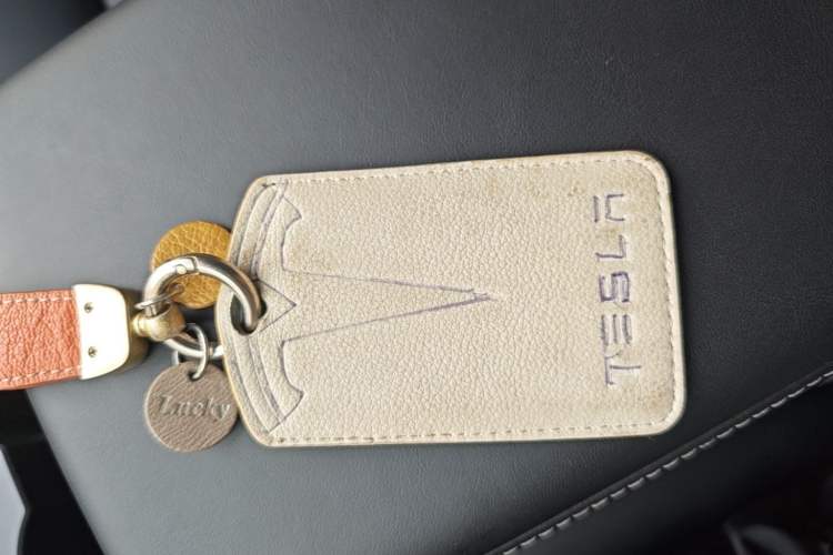 Used Tesla Model Y 2022 Rear-Wheel-Drive Version Vehicle Key