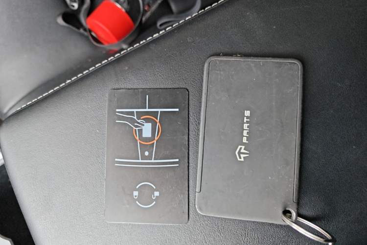 Used Tesla Model Y 2022 Revised Version Rear-Wheel Drive Vehicle Key