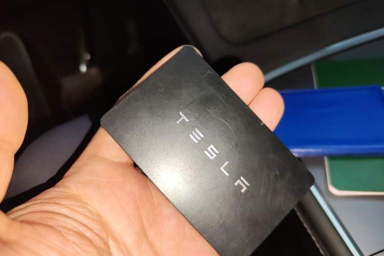 Used Tesla Model Y 2022 Long-Range All-Wheel-Drive Version Vehicle Key