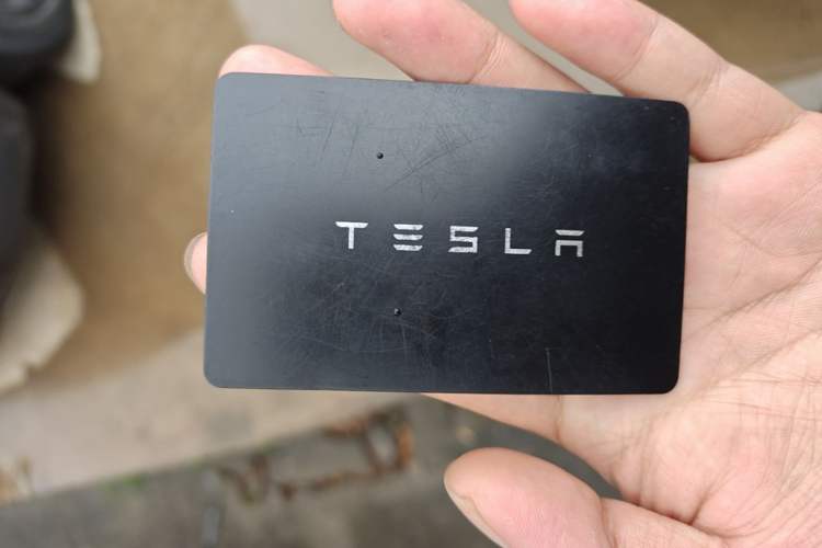 Used Tesla Model Y 2022 Long-Range All-Wheel-Drive Version Vehicle Key