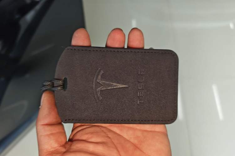 Used Tesla Model Y 2022 Revised Version Rear-Wheel Drive Vehicle Key