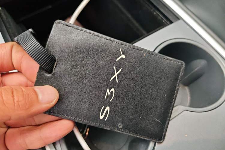 Used Tesla Model Y 2022 Revised Version Rear-Wheel Drive Vehicle Key