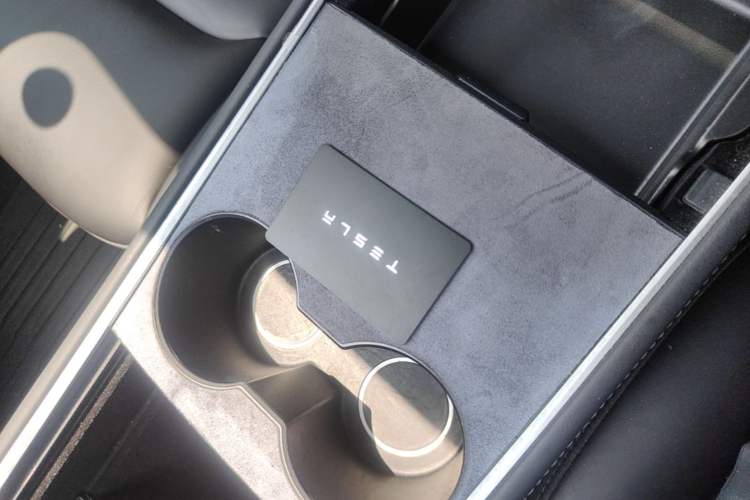 Used Tesla Model Y 2022 Rear-Wheel-Drive Version Vehicle Key