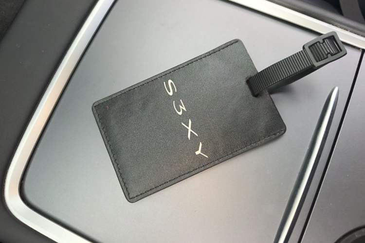 Used Tesla Model Y 2022 Revised Version Rear-Wheel Drive Vehicle Key