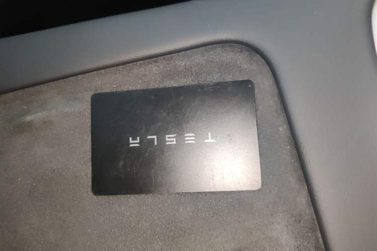 Used Tesla Model Y 2022 Revised Version Long-Range All-Wheel Drive Vehicle Key
