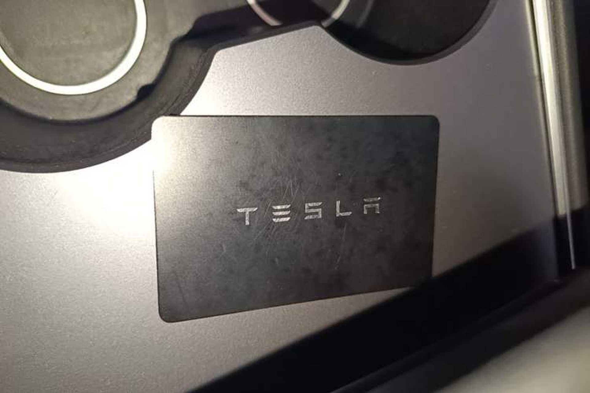 Used Tesla Model Y 2022 Long-Range All-Wheel-Drive Version Vehicle Key