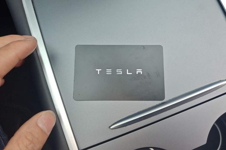 Used Tesla Model Y 2022 Revised Version Long-Range All-Wheel Drive Vehicle Key