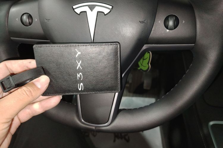 Used Tesla Model Y 2022 Revised Version Rear-Wheel Drive Vehicle Key