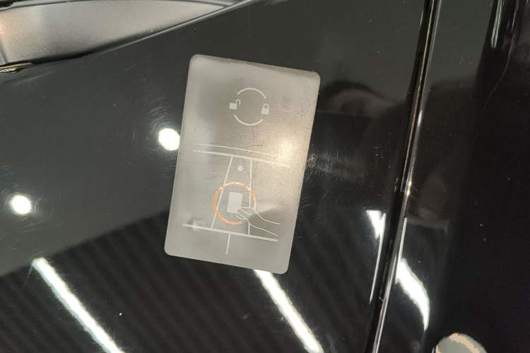Used Tesla Model Y 2022 Rear-Wheel-Drive Version Vehicle Key