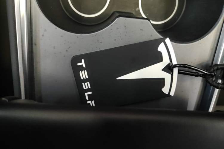 Used Tesla Model Y 2022 Rear-Wheel-Drive Version Vehicle Key