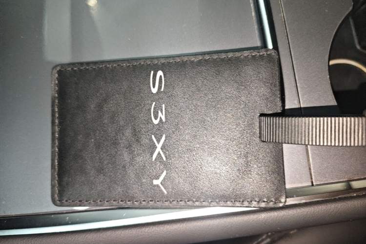 Used Tesla Model Y 2022 Rear-Wheel-Drive Version Vehicle Key