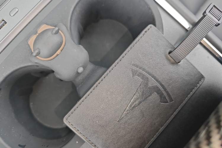 Used Tesla Model Y 2022 Rear-Wheel-Drive Version Vehicle Key