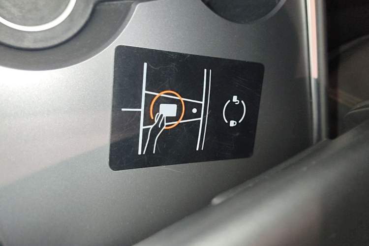 Used Tesla Model Y 2022 Rear-Wheel-Drive Version Vehicle Key