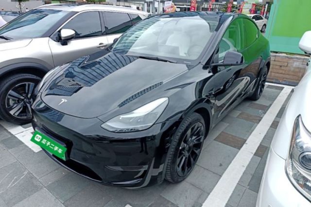 Used Tesla Model Y 2022 Long-Range All-Wheel-Drive Version
