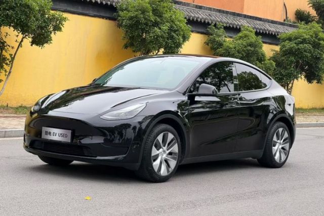 Used Tesla Model Y 2022 Rear-Wheel-Drive Version