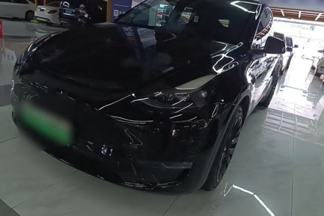Used Tesla Model Y 2022 Long-Range All-Wheel-Drive Version