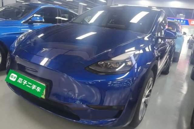 Ojetý Tesla Model Y 2022 Rear-Wheel-Drive Version