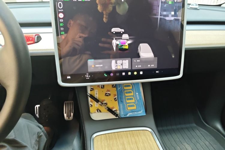 Used Tesla Model Y 2022 Revised Version Rear-Wheel Drive Audio And AC Panel