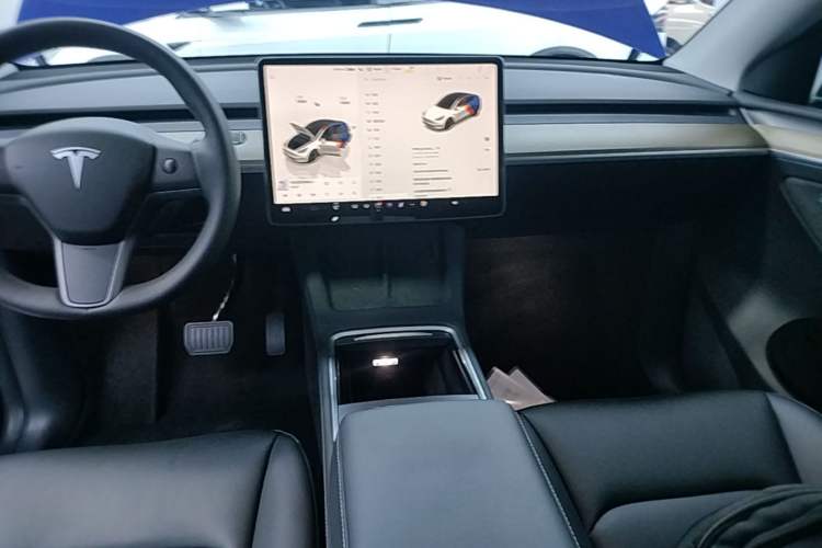 Used Tesla Model Y 2022 Long-Range All-Wheel-Drive Version Audio And AC Panel