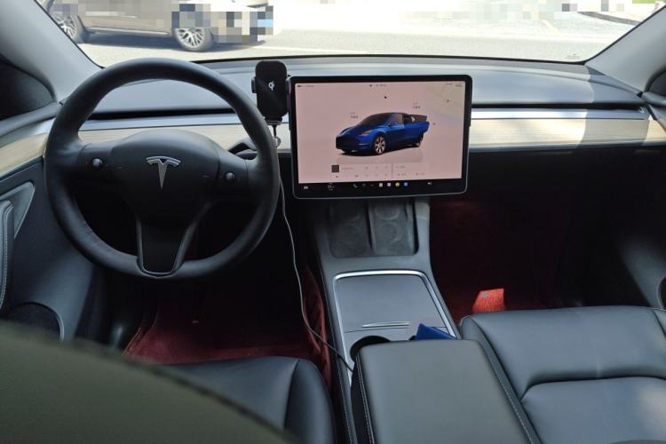 Used Tesla Model Y 2022 Rear-Wheel-Drive Version Center Console