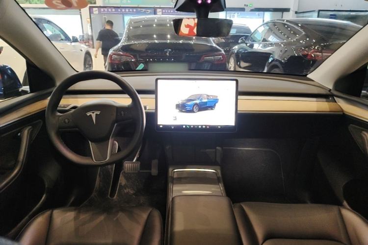 Used Tesla Model Y 2022 Rear-Wheel-Drive Version Center Console